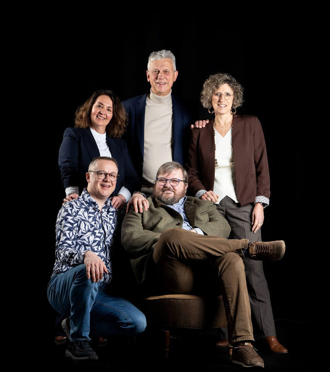 Une Equipe Solide Multilingue Et Hautement Specialisee Alias Consult